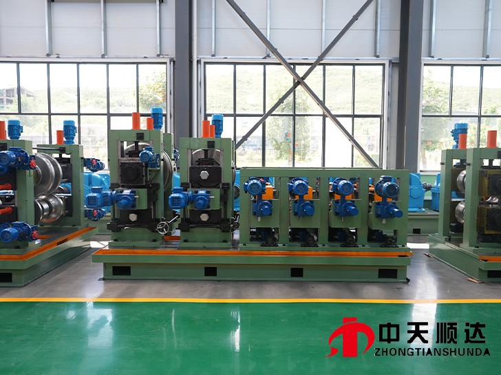 高精度焊管成型機(jī)